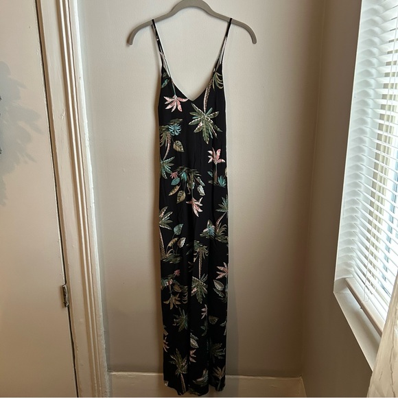 Old Navy Dresses & Skirts - NWT Old Navy Palm Tree Maxi Dress